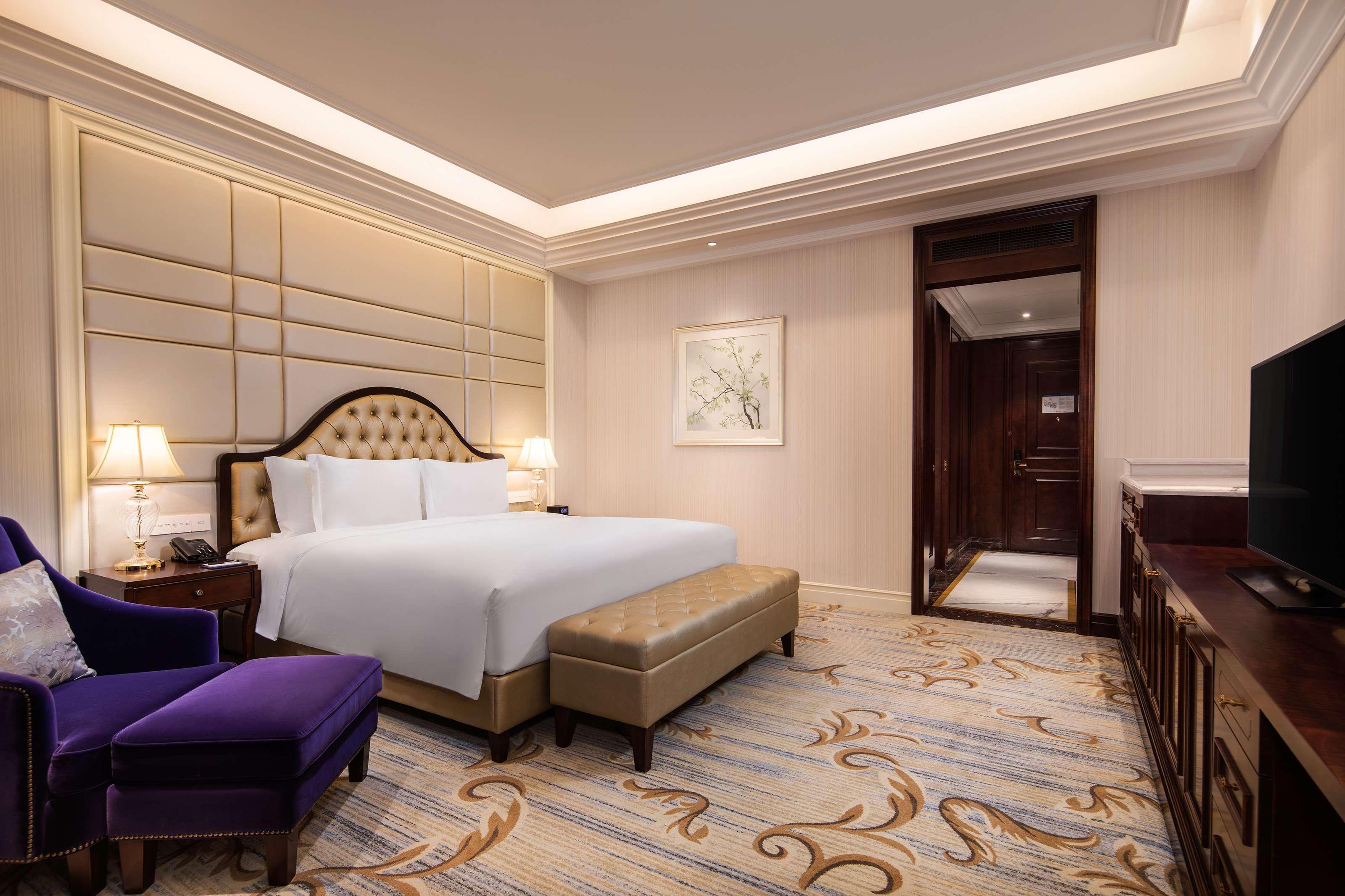 Radisson Blu Forest Manor Hongqiao - Near Necc Hotel Shanghai