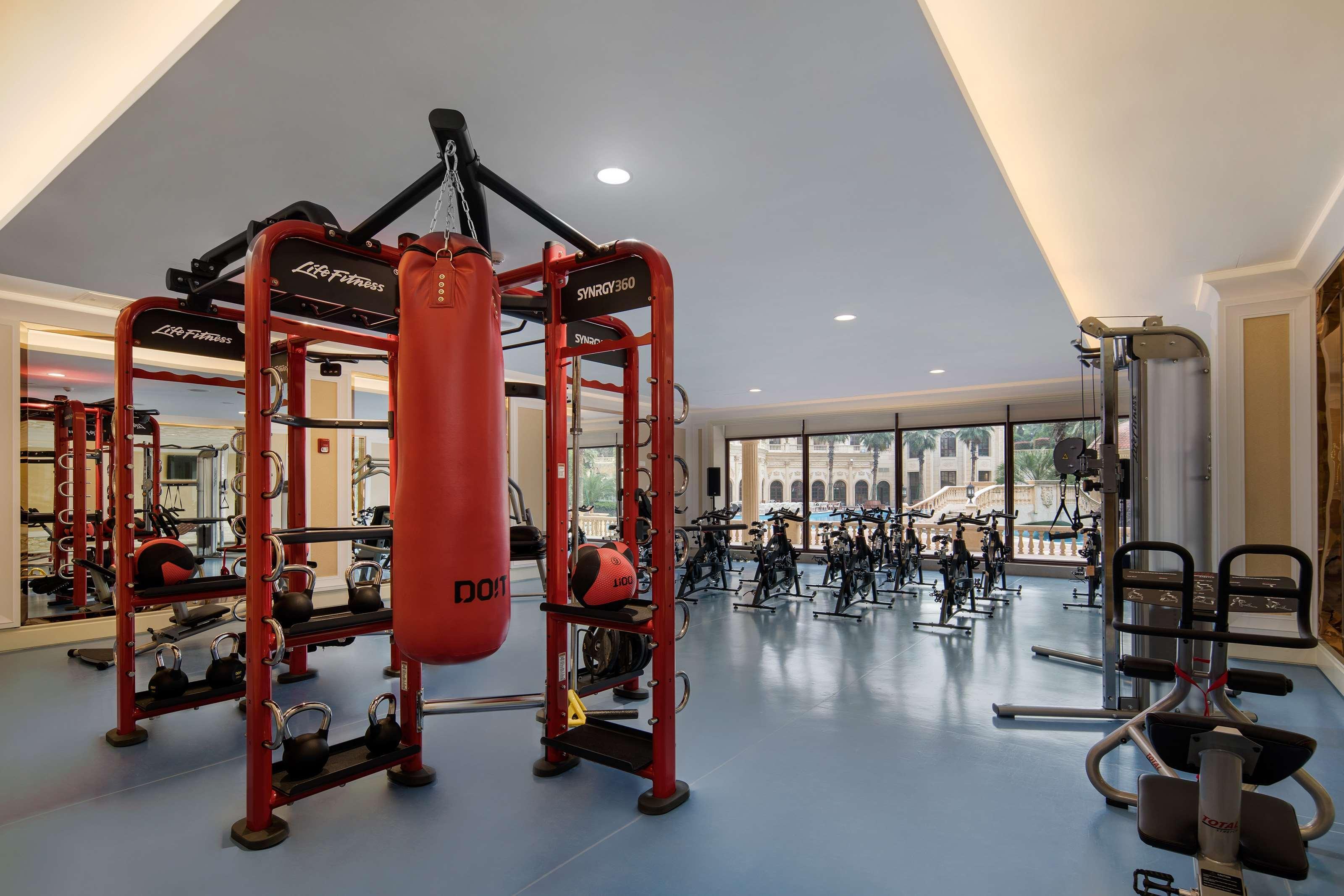 Hotel Radisson Blu Forest Manor Hongqiao - Near Necc 5*